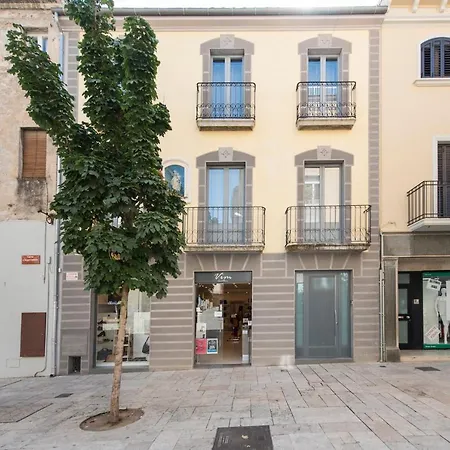 Lovely And Bright Apartment In The Heart Of Banyoles Exterior photo