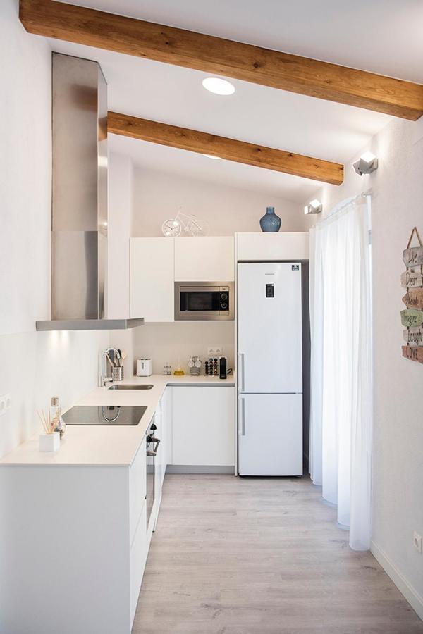Lovely And Bright In The Heart Of Apartment